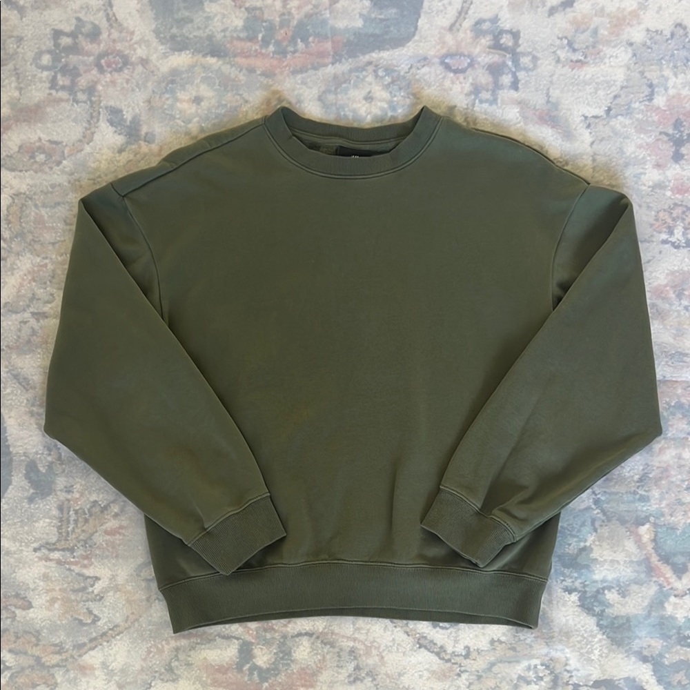 H&M Green Crewneck Sweater with Ribbed Details